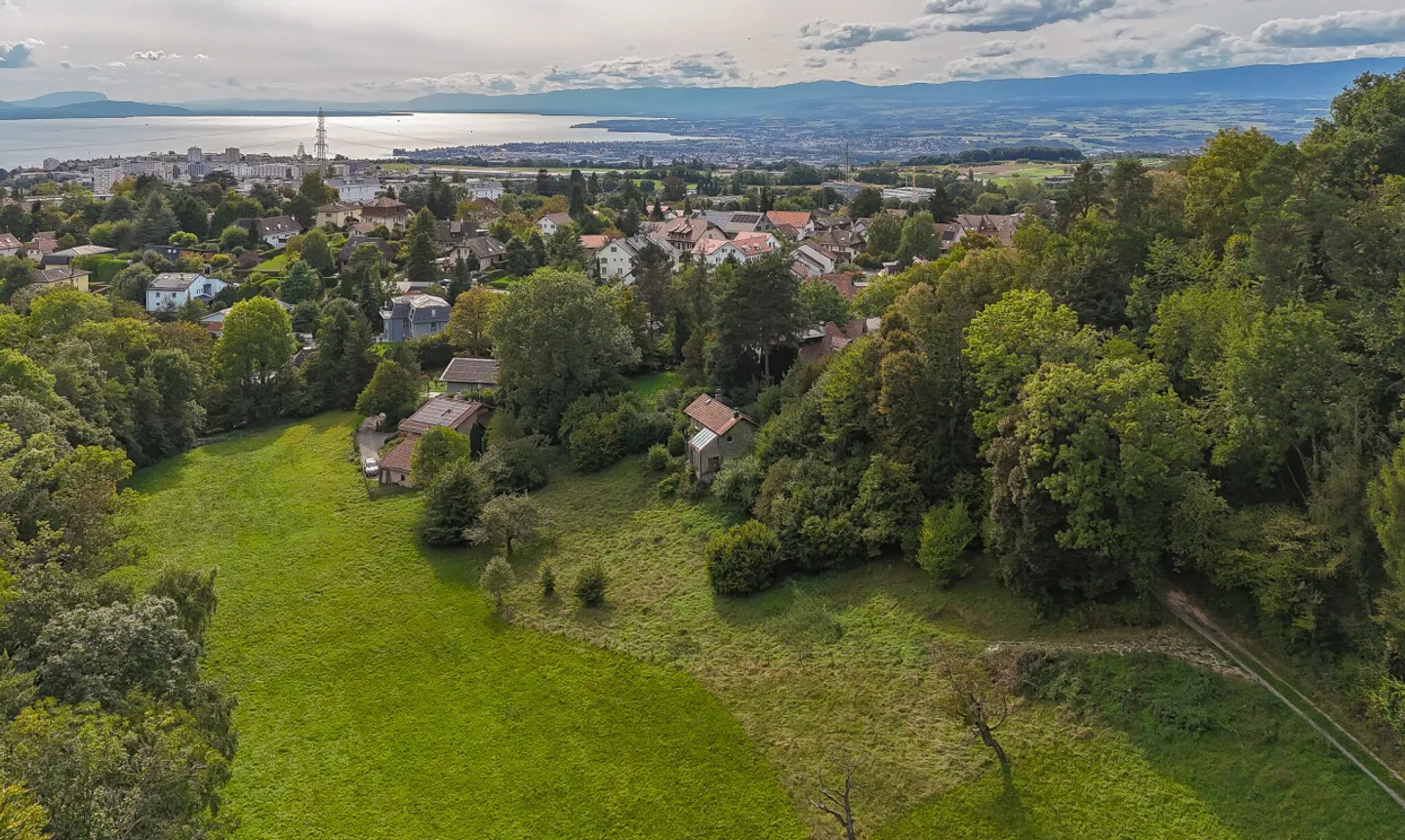 BAUBARES GRUNDSTÜCK MIT PROJEKT FÜR 2 WOHNUNGEN + GRÜNFLÄCHE - Foto 5 von 11
