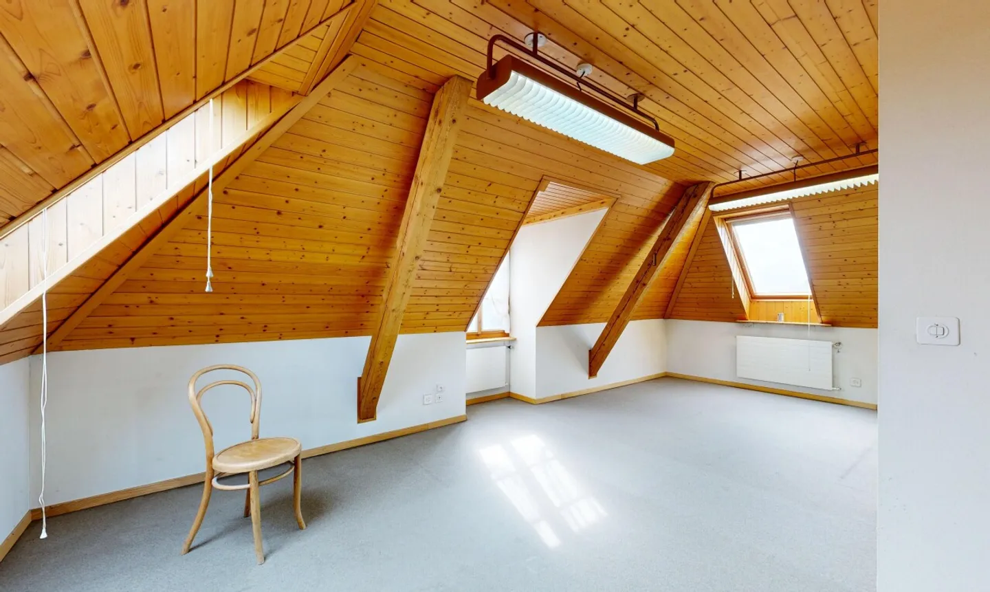 Casa unifamiliare indipendente con possibilità versatili - Foto 9 di 11