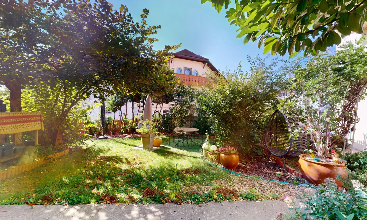 Renoviertes Ertragsgebäude mit 11 Wohnungen und Gewerbefläche! - Foto 4 von 13