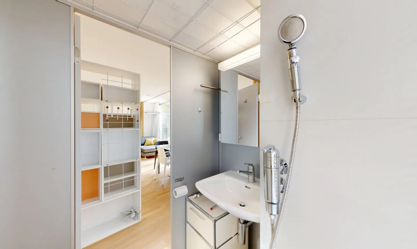 Luxury Studio in "The Metropolitans" - Photo 4 of 9