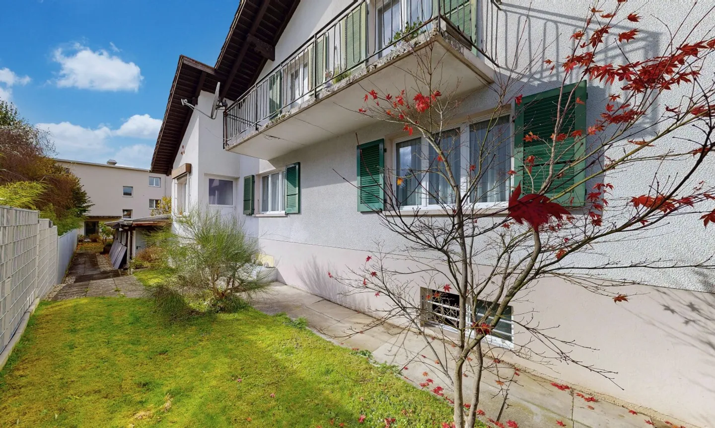 Maison familiale avec appartement sous les combles, atelier et abri - Photo 4 sur 11