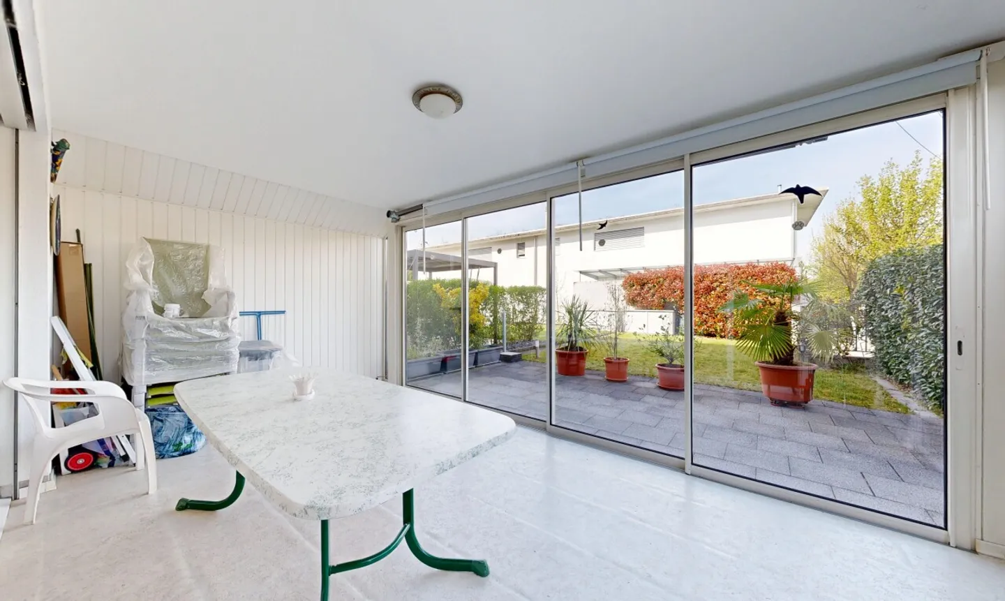 Attractive 5.5-room end-of-terrace house with low-maintenance garden - Photo 3 of 13