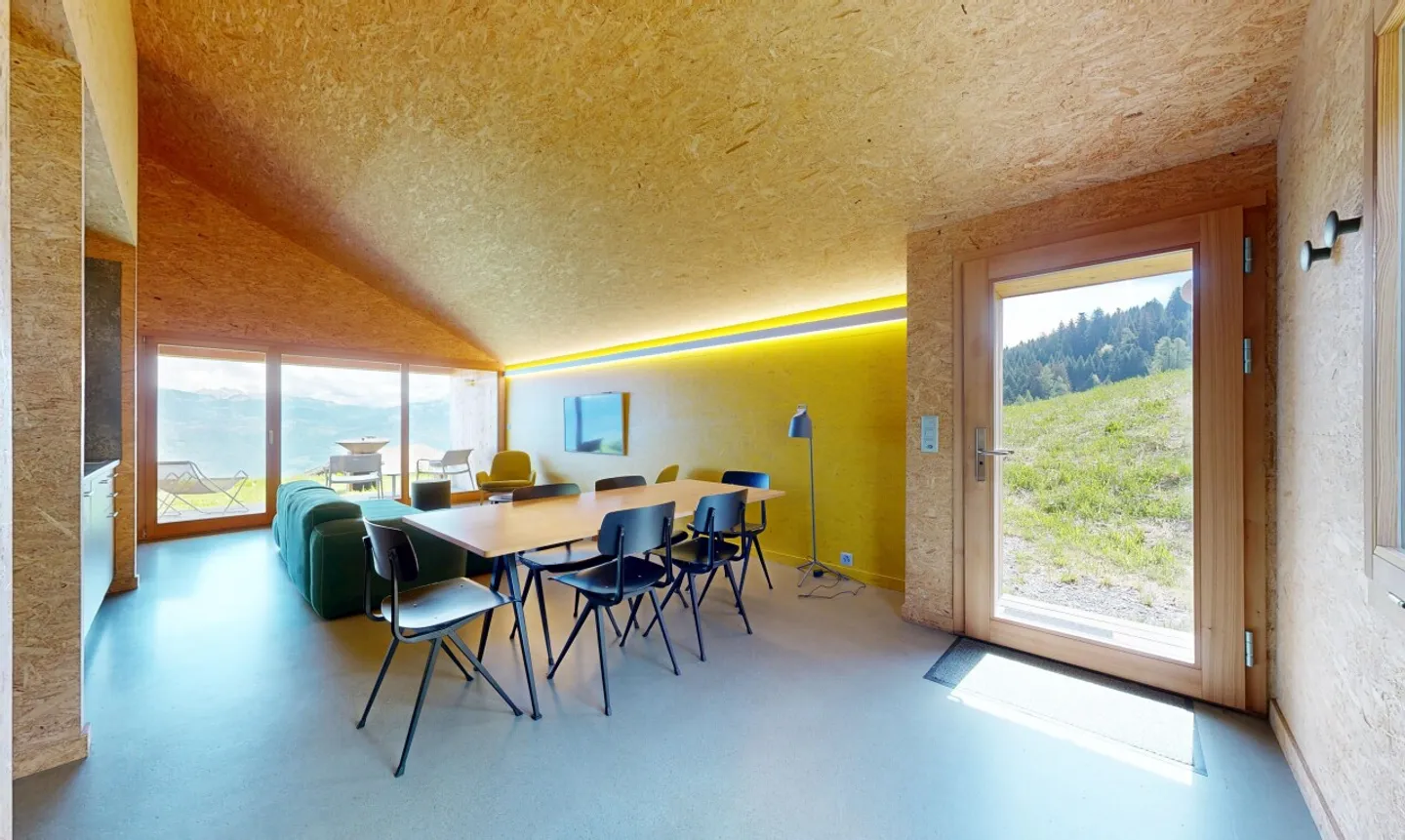 Architectural Chalet with Stunning Views - Photo 5 of 11