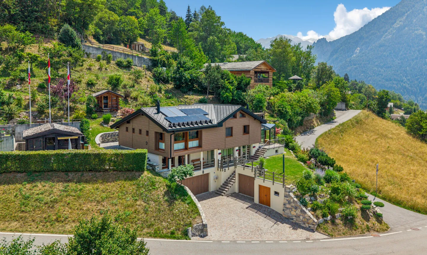 Chalet exclusif à Val de Bagnes - Photo 1 sur 11