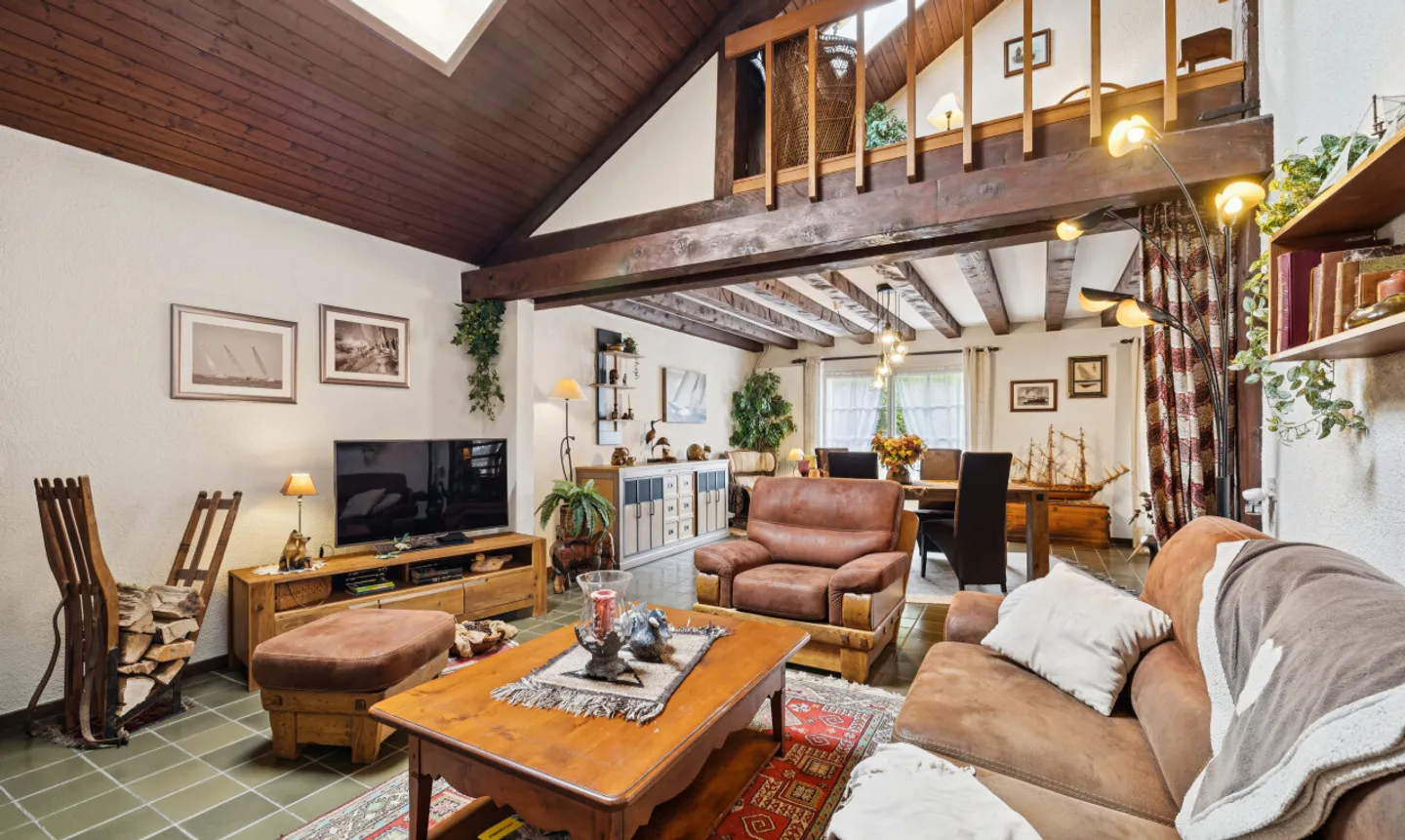 Character villa 4.5 rooms, with peaceful and wooded garden - Photo 4 of 11