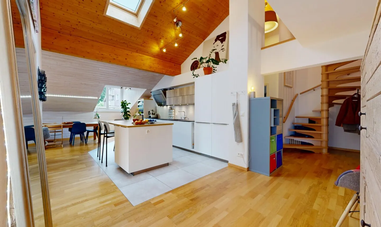 Duplex 5.5 pcs de 166 m² avec cheminée à La Chaux-de-Fonds - Foto 2 di 11