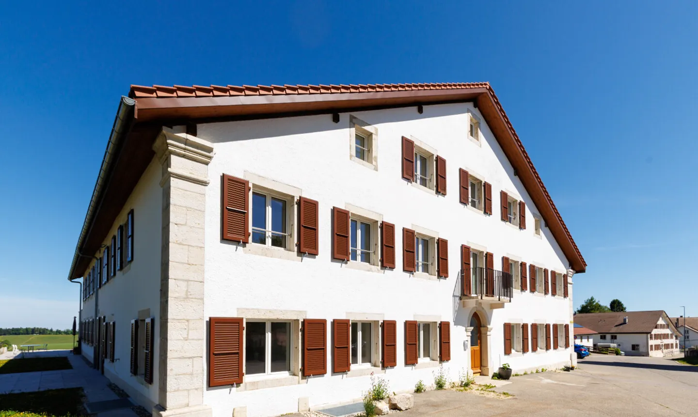 Splendida appartamento 5.5p sotto il tetto orientato a sud in un edificio storico! - Foto 12 di 13