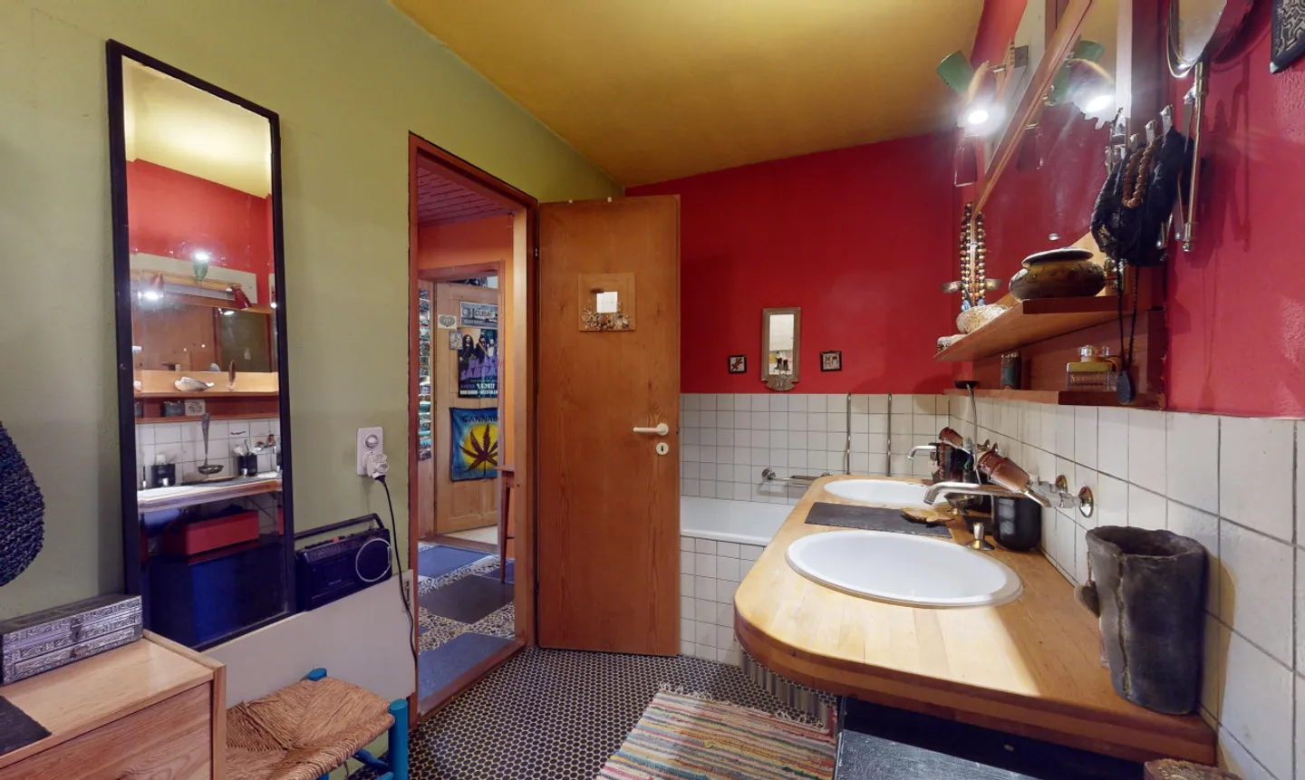 Ampia casa unifamiliare di 10 stanze a Safern! - Foto 7 di 13