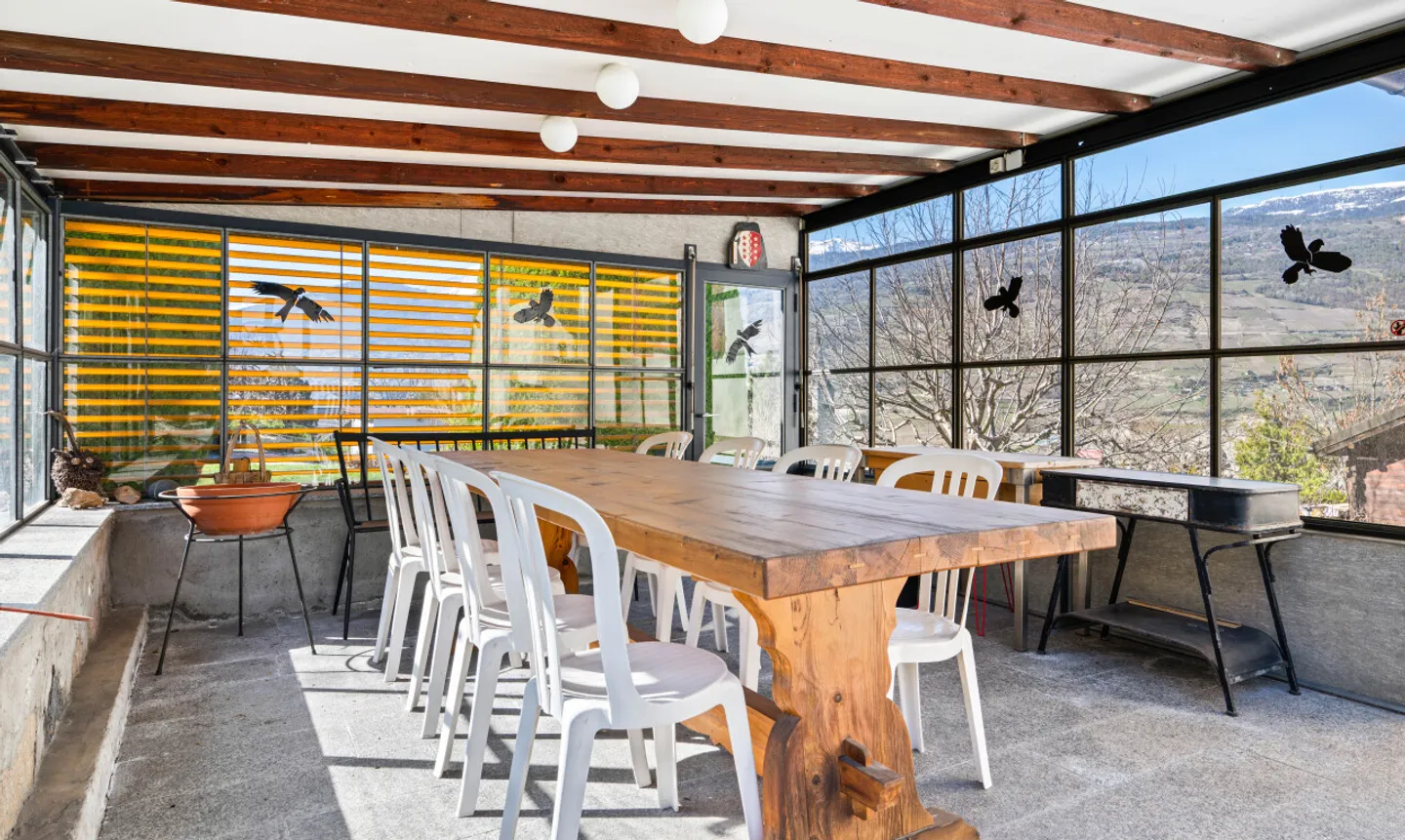 Außergewöhnlicher Immobilienkomplex Architektenhaus + Raccard + Räumlichkeiten - Foto 9 von 11