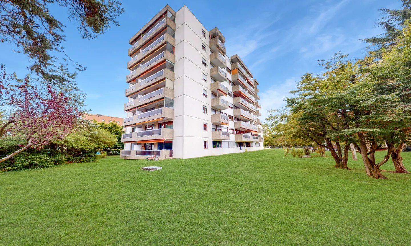 Geräumige Wohnung mit Seeblick - Foto 2 von 11