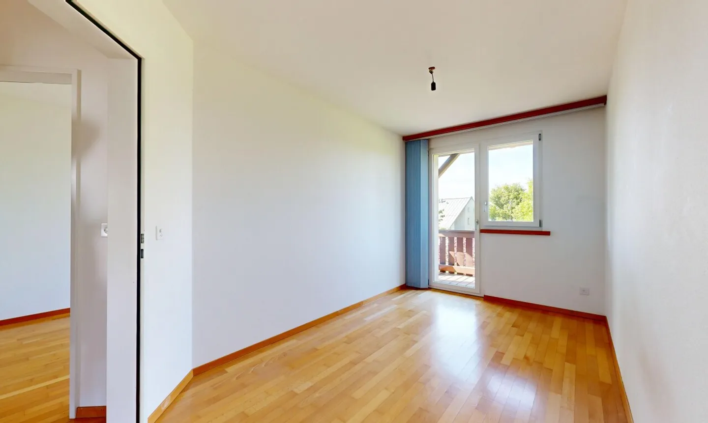 Charmante maison de ville de 5,5 pièces avec grenier aménagé - Photo 10 sur 11