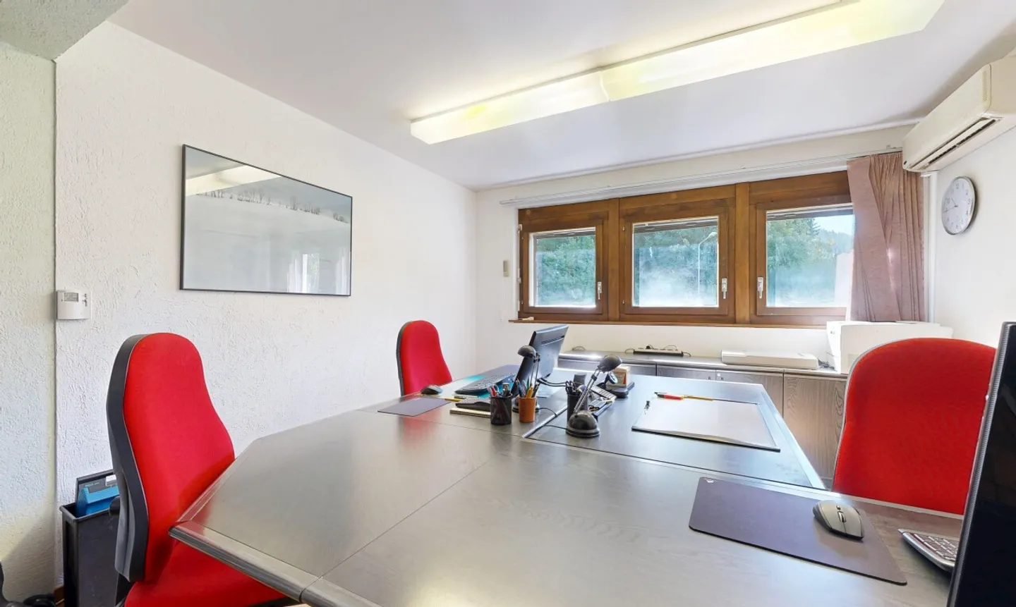 Casa familiare eccezionale: ampi spazi, comfort e luminosità - Foto 5 di 11