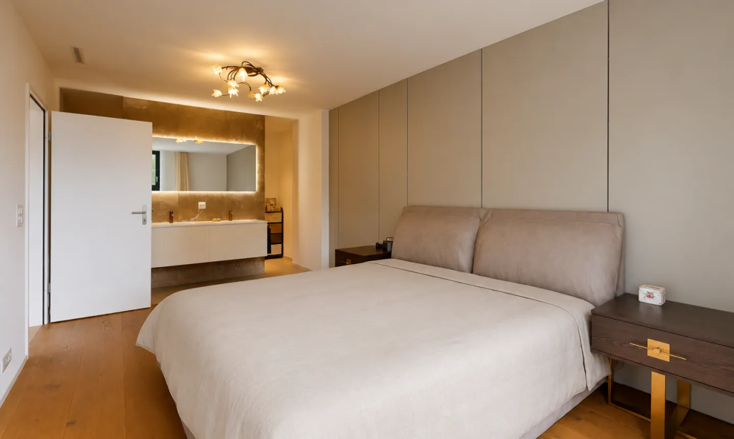 Elegant 3.5-room garden apartment on two floors - Photo 7 of 11