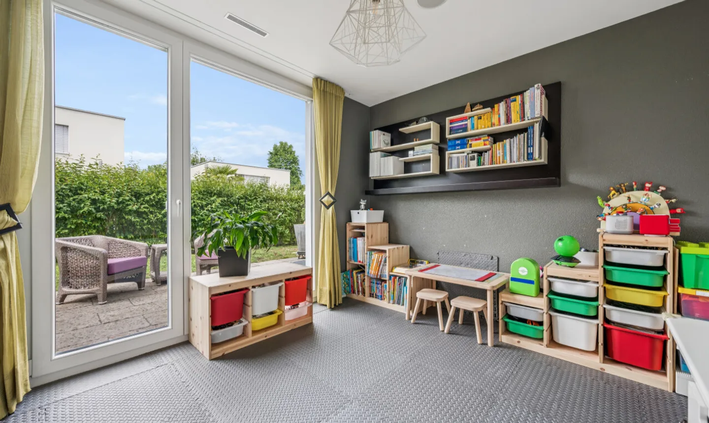 Detached single-family house in sought-after residential area of Rümlang - Photo 4 of 13