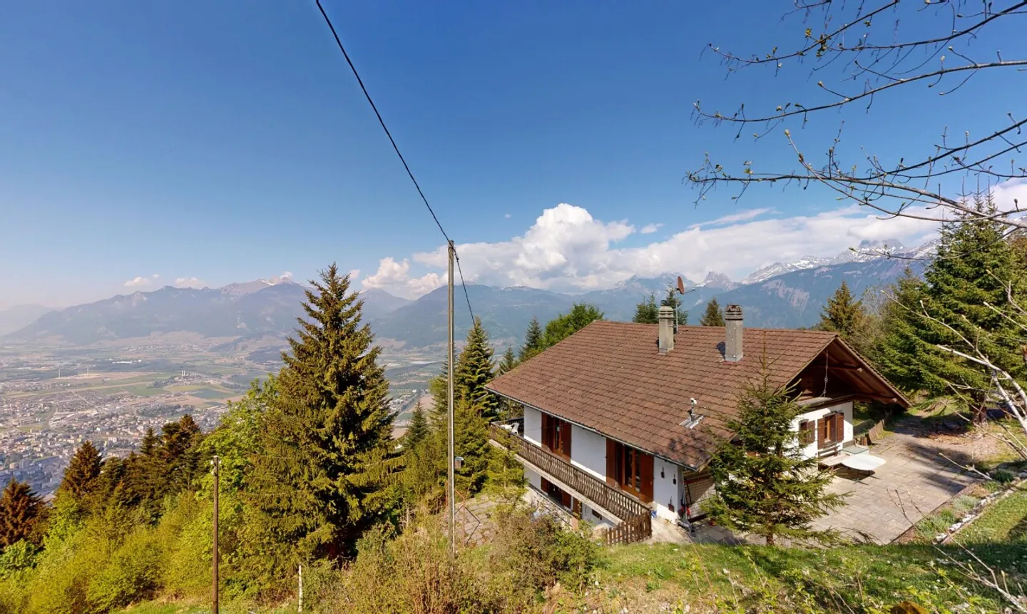 Authentic chalet with great potential – Les Giettes (1871) - Photo 4 of 11