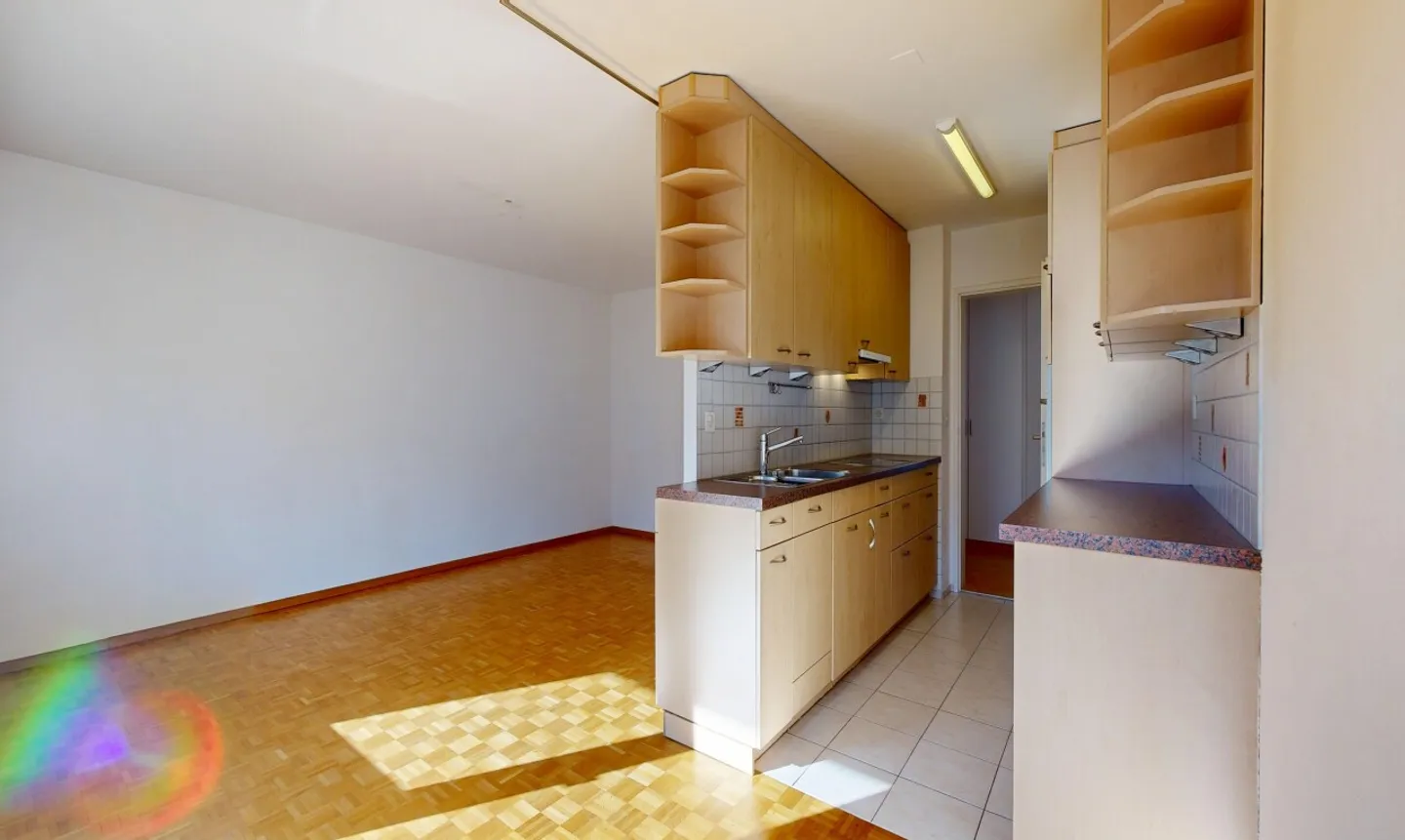 Bright 4.5-room apartment with lift and balcony - Photo 5 of 11