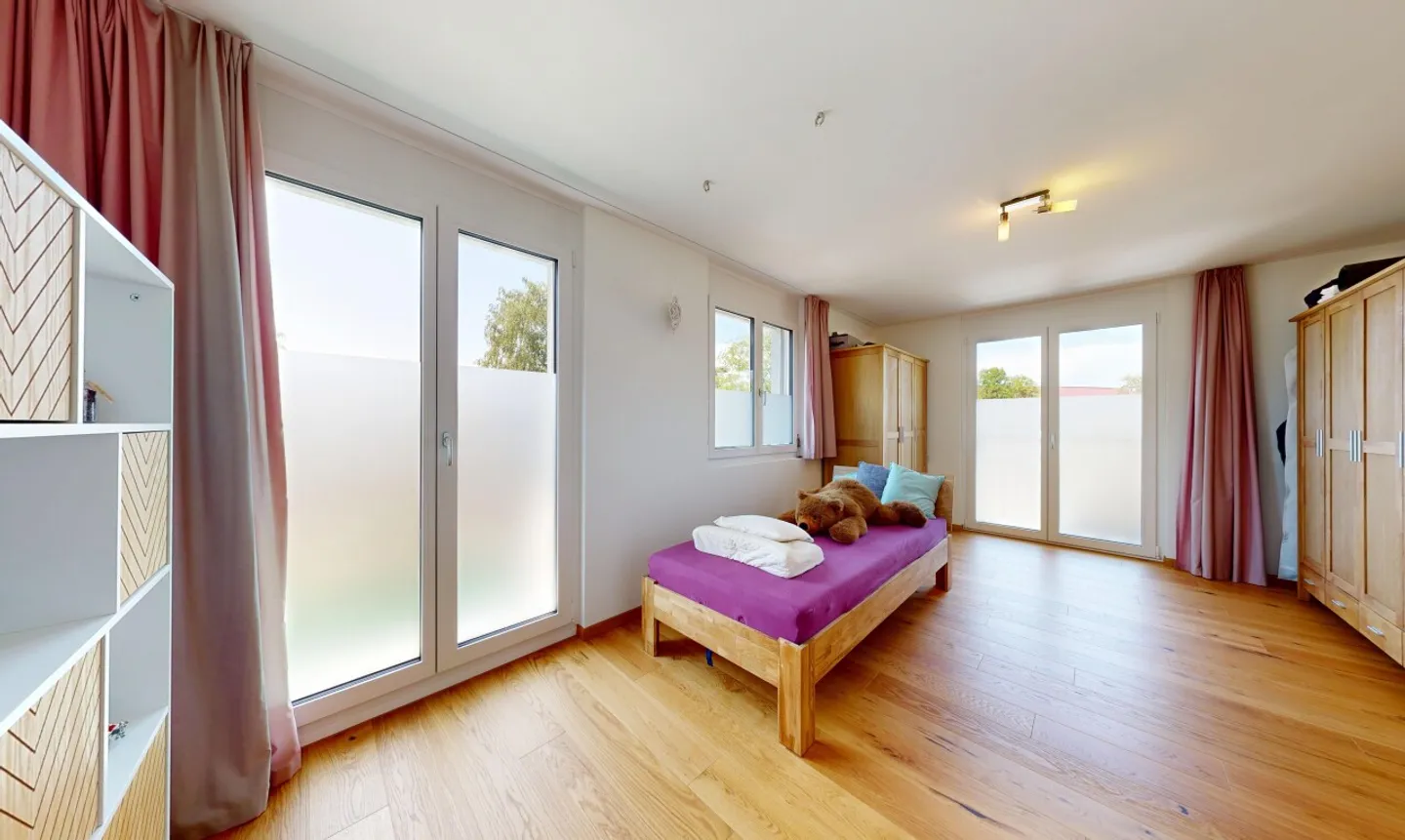 Top gepflegtes 7-Zimmer-EFH mit separatem Studio und grossem Umschwung - Photo 10 of 11