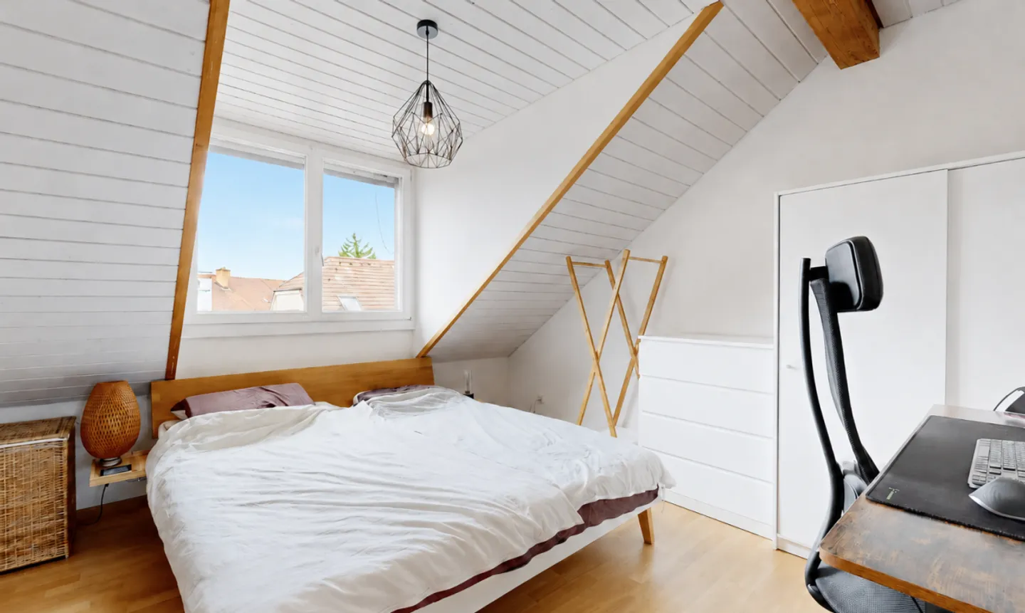 Charmante appartement sous les combles de 3,5 pièces avec balcon dans un endroit calme à Bâle - Photo 9 sur 11