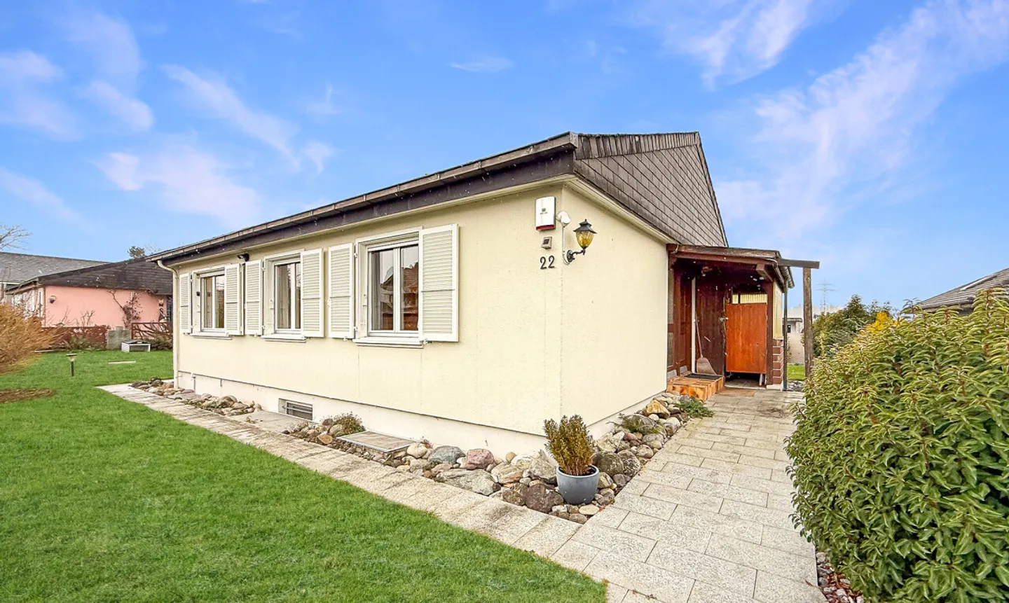 Charmantes 4.5 Zimmer Einfamilienhaus mit grossem Garten inkl. Teich - Foto 1 di 11