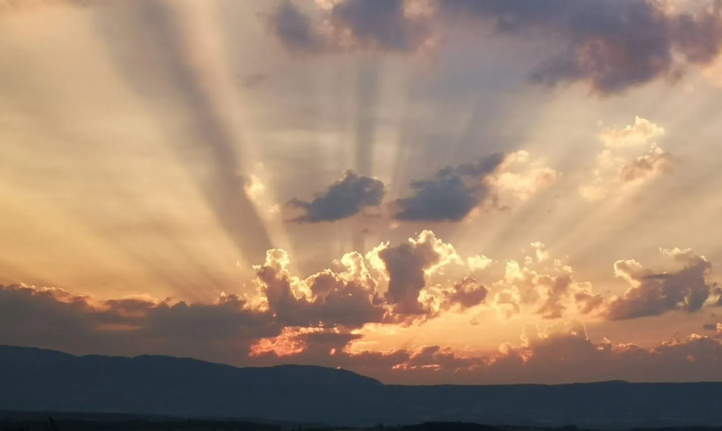 Charming Detached House with Studio - Photo 10 of 13