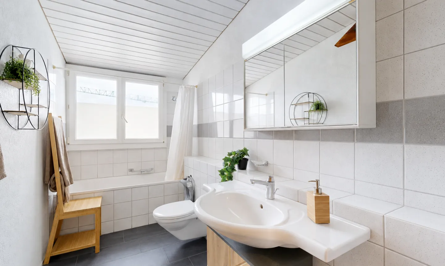 Charmante appartement sous les combles de 3,5 pièces avec balcon dans un endroit calme à Bâle - Photo 7 sur 11