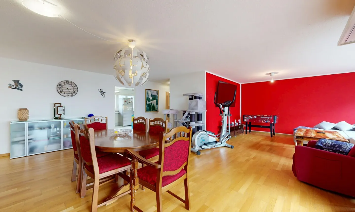 Spacious 4.5-room apartment with great potential in a quiet location - Photo 3 of 11