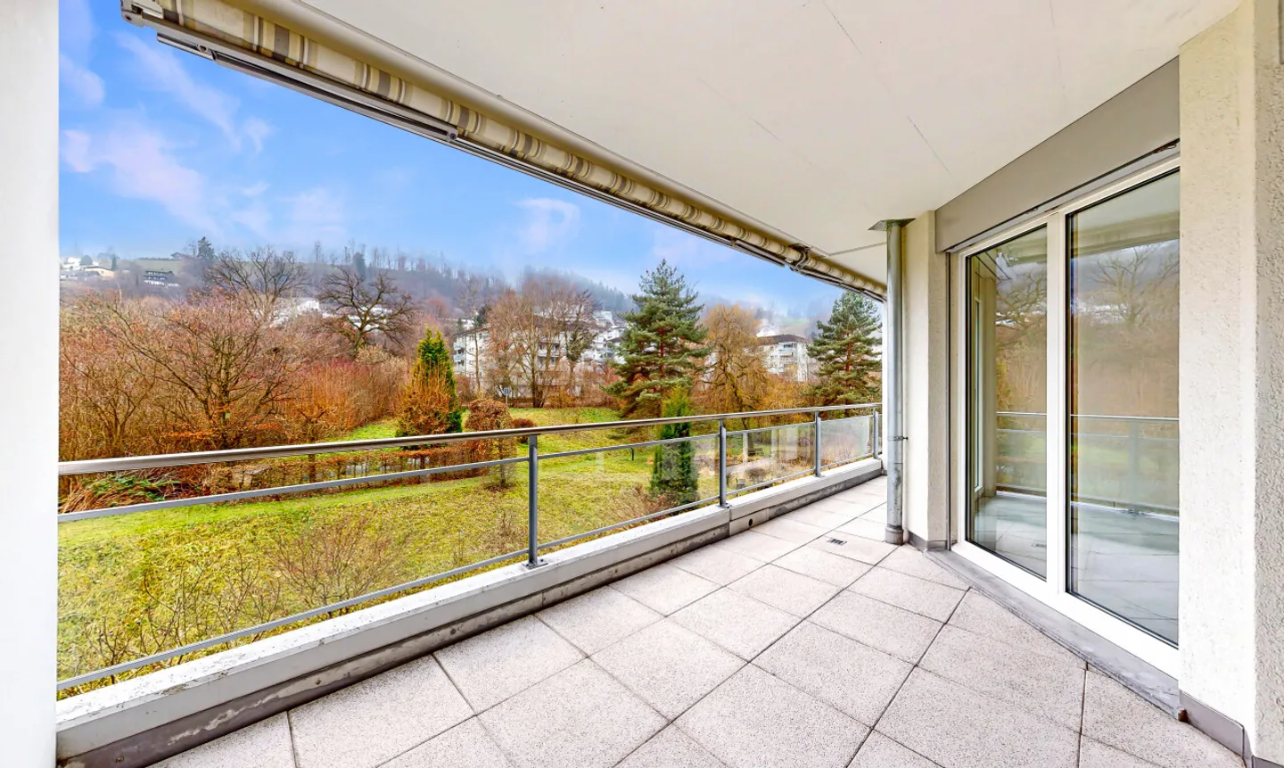 Luminoso appartamento di 3½ locali con balcone e vista sul Pilatus - Foto 12 di 13