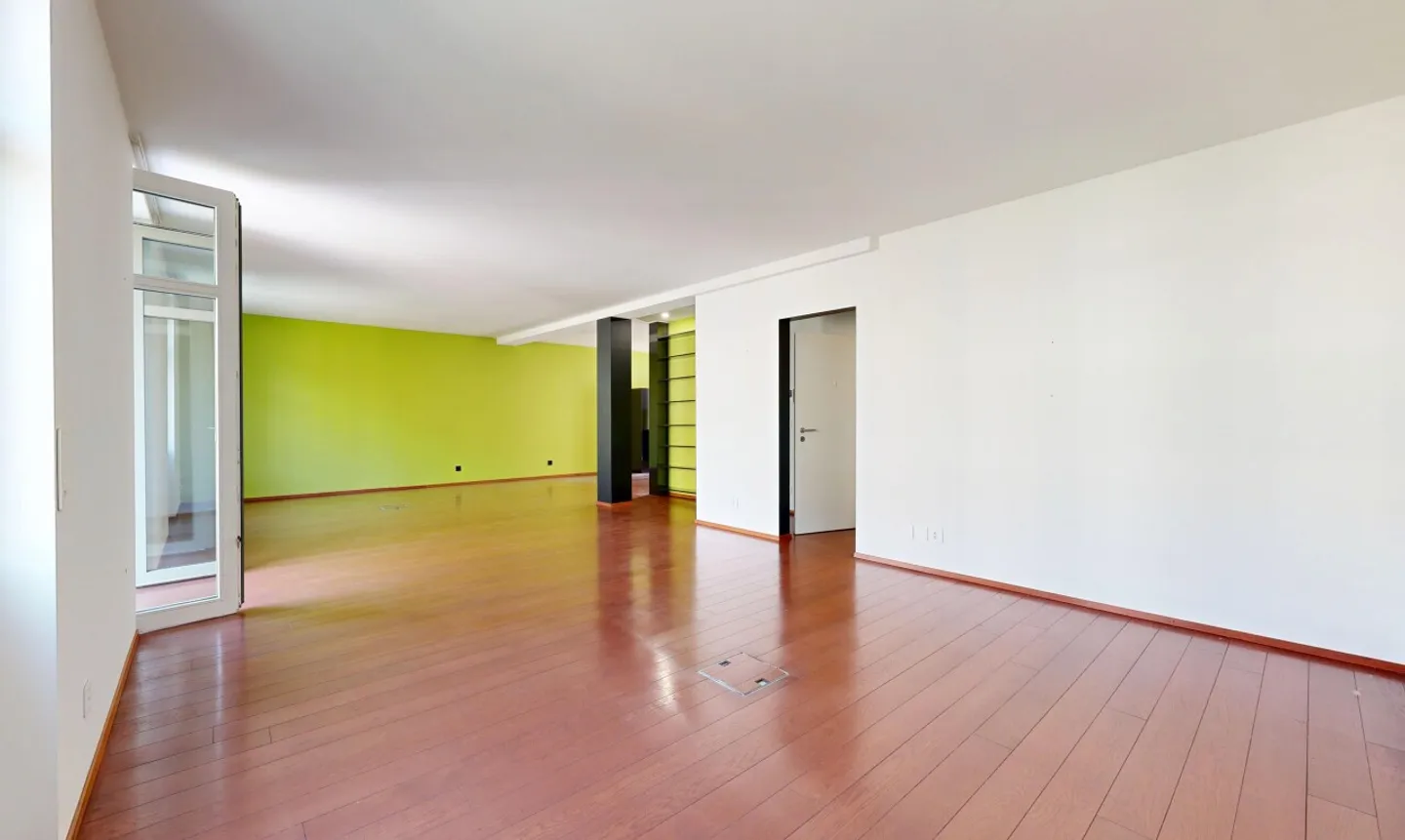 Loft urbain avec deux balcons - Photo 9 sur 11