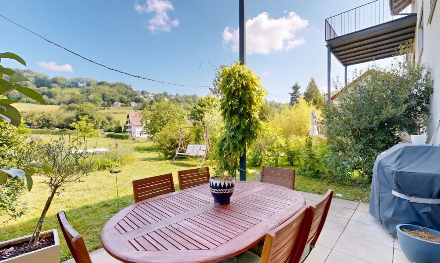 Duplex Magnifique avec Jardin - Photo 3 sur 11