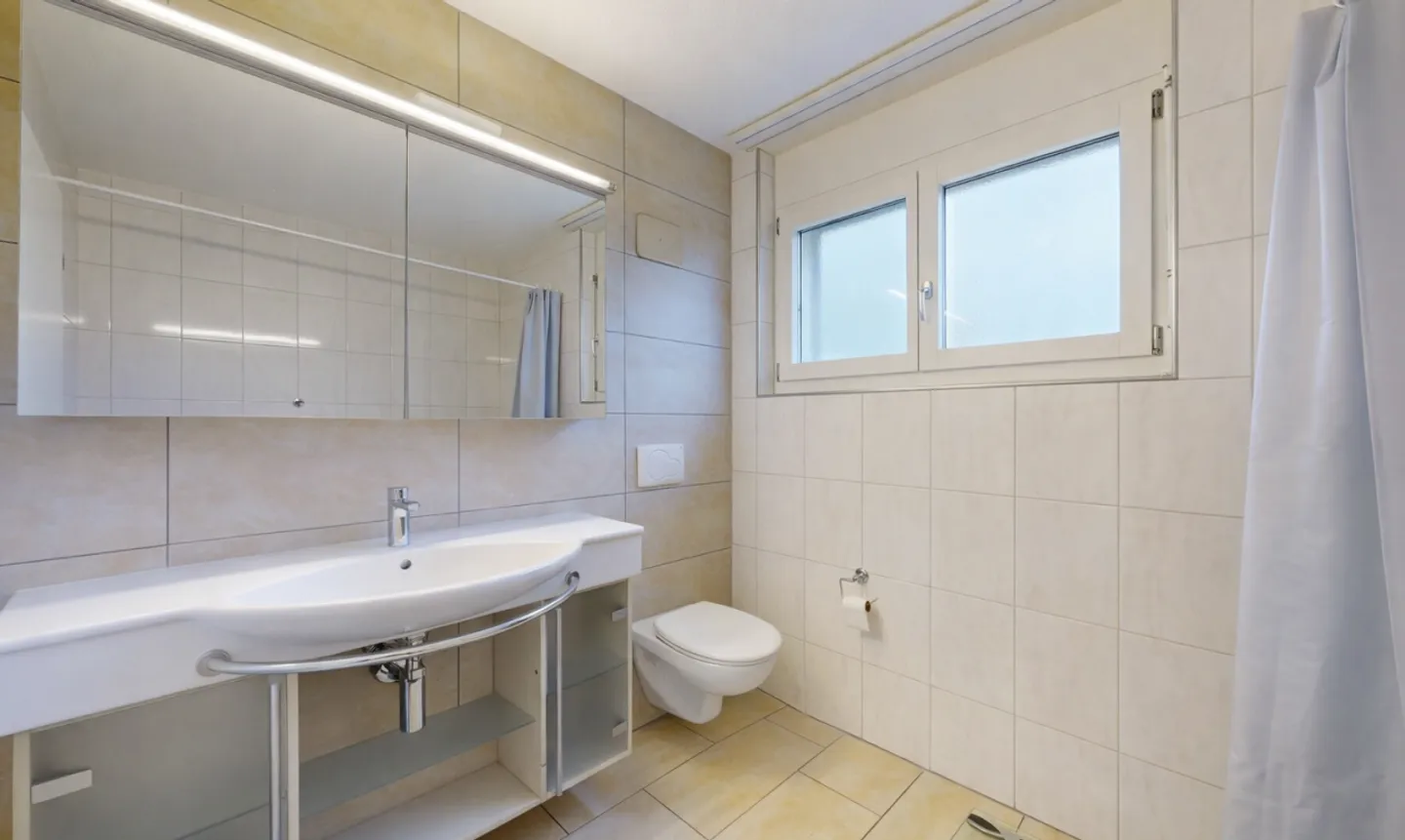 Ampio appartamento di 5,5 locali con grande loggia a Schlieren - Foto 5 di 11