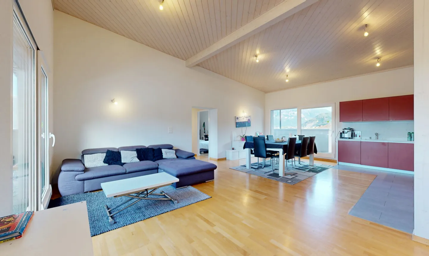 Large Penthouse with 60m² terrace and mountain views. - Photo 7 of 11