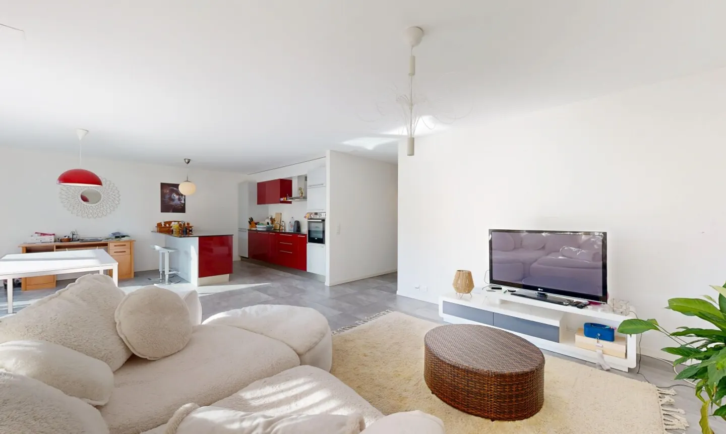 Appartement moderne avec balcon - Photo 3 sur 13