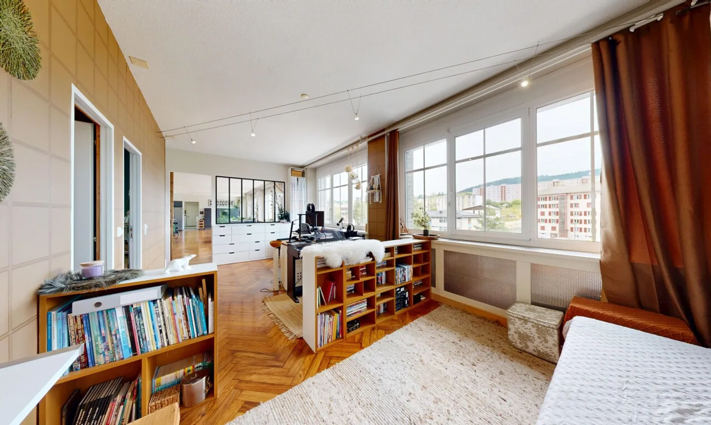 Exceptional 186 m² Loft: Unique Volumes and Total Modularity - Photo 8 of 11