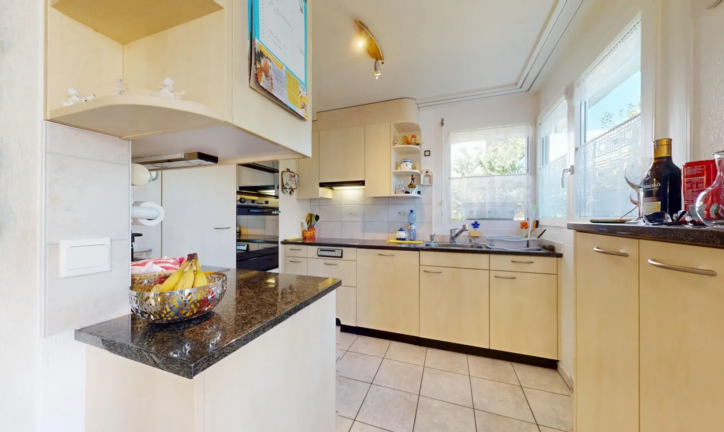 Casa bifamiliare di 5,5 stanze con veranda, giardino e 2 posti auto in garage - Foto 8 di 11