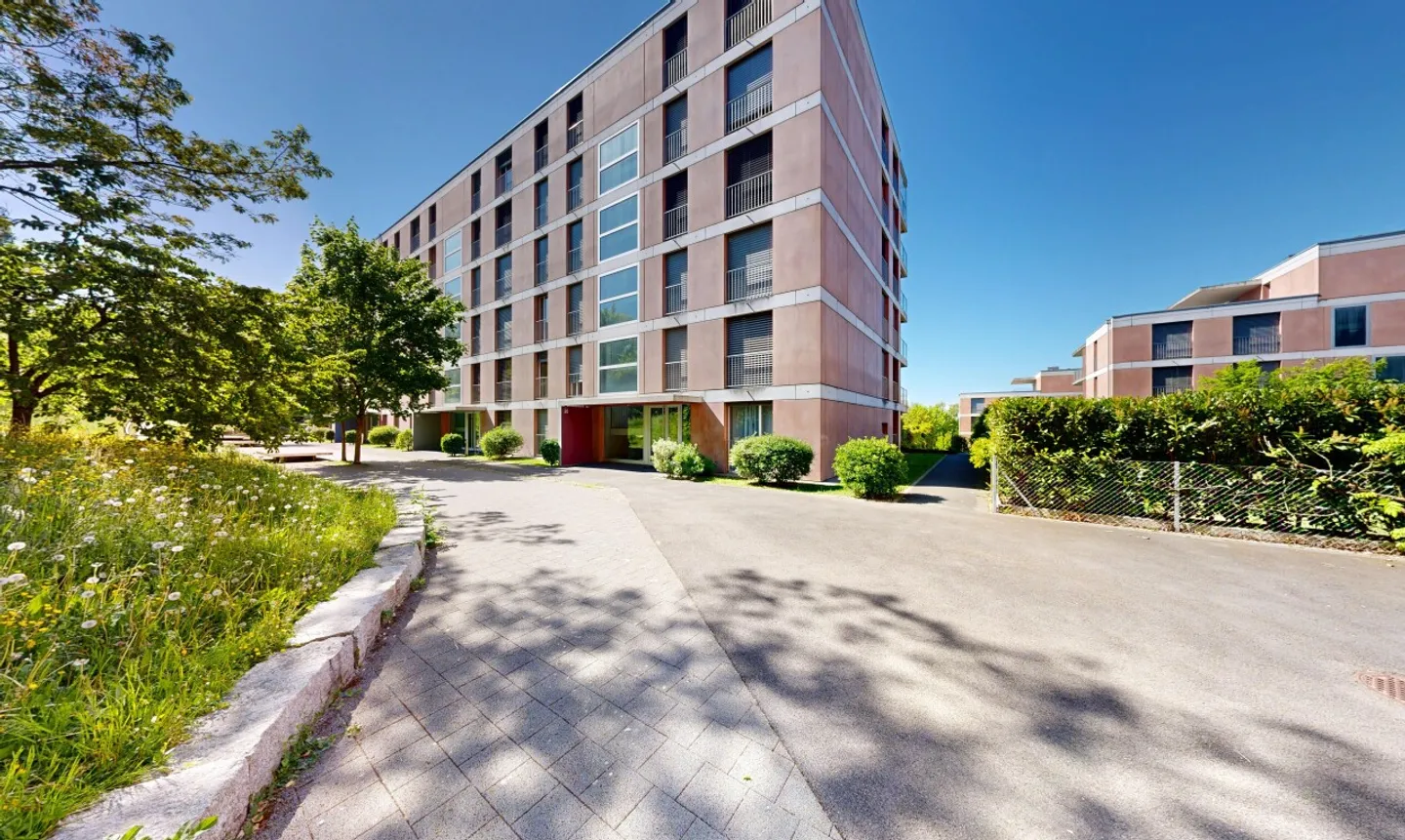 Appartement avec Jardin Privatif - Photo 2 sur 11