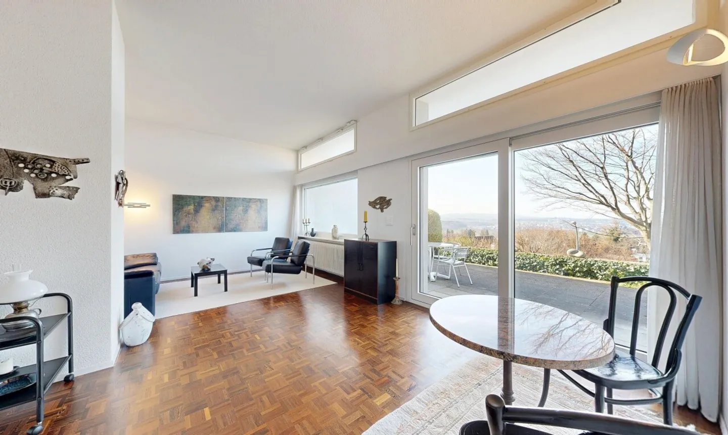 Stylish Home with Panoramic Views in a Quiet Location - Photo 3 of 11