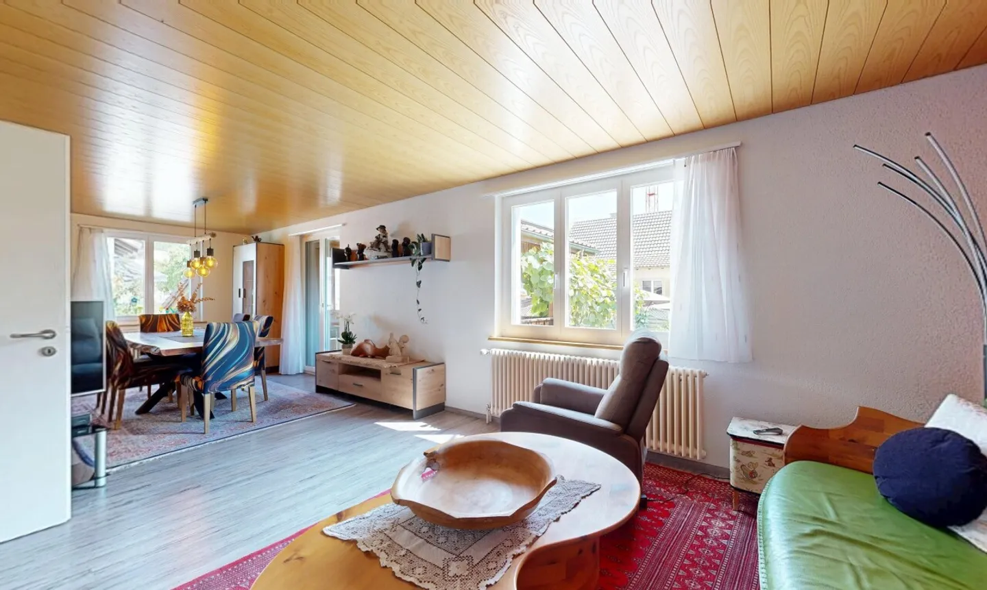 Charming 4 Room House with Generous Outdoor Area in Unterkulm - Photo 2 of 11
