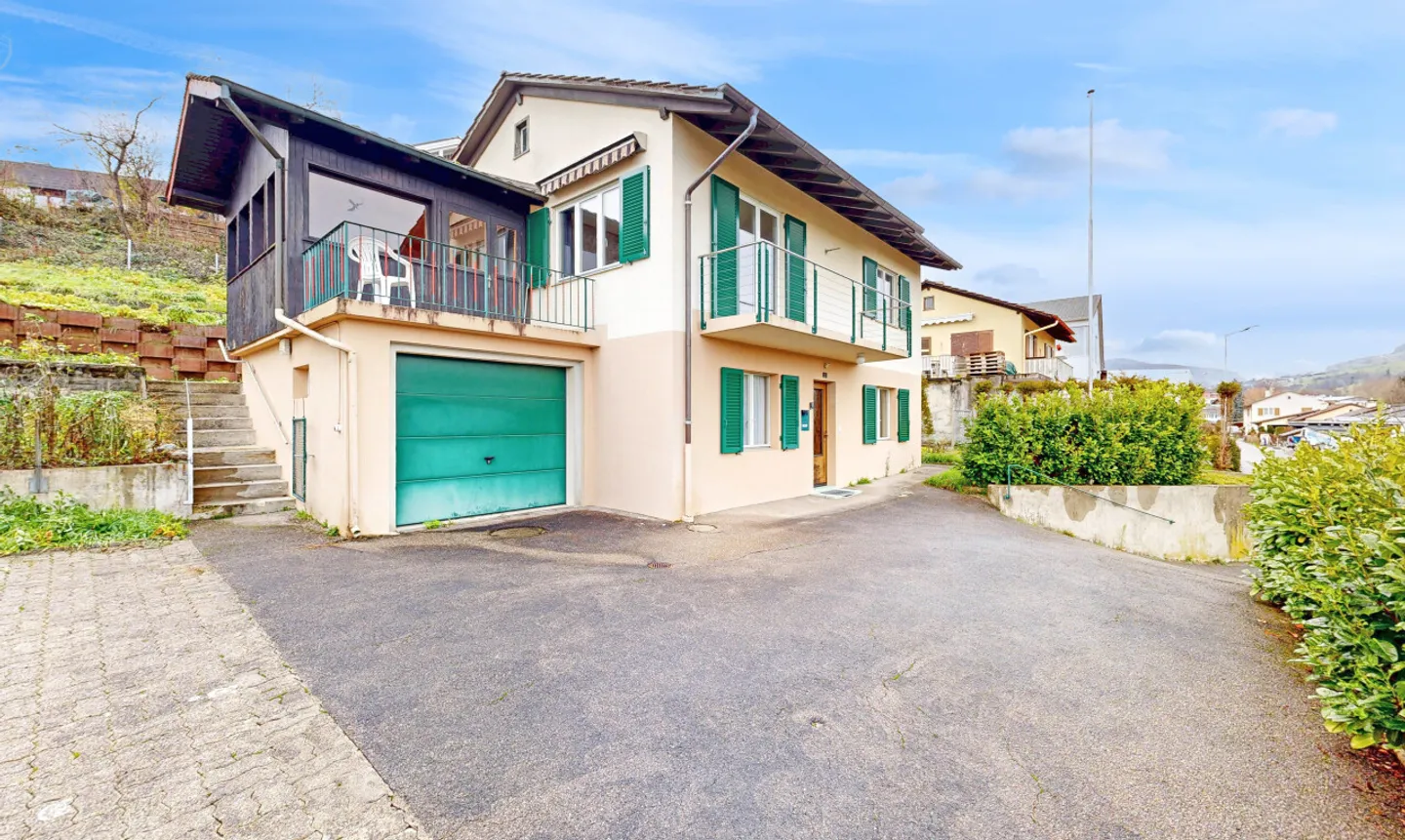 Charming Family Home with Garden - Photo 1 of 11