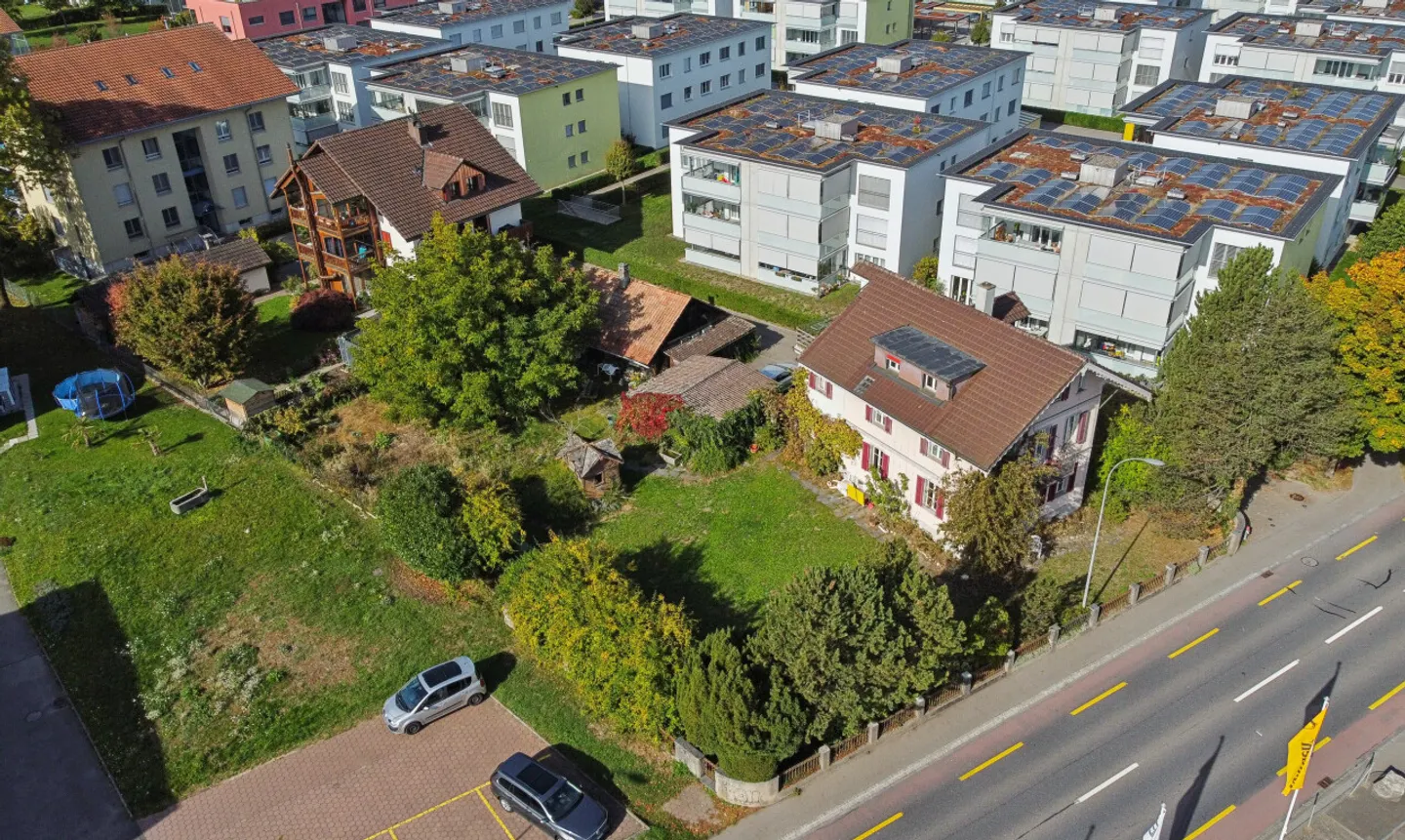 Plot in Burgdorf: 1,307 m² in Residential Zone 3 - Photo 1 of 8