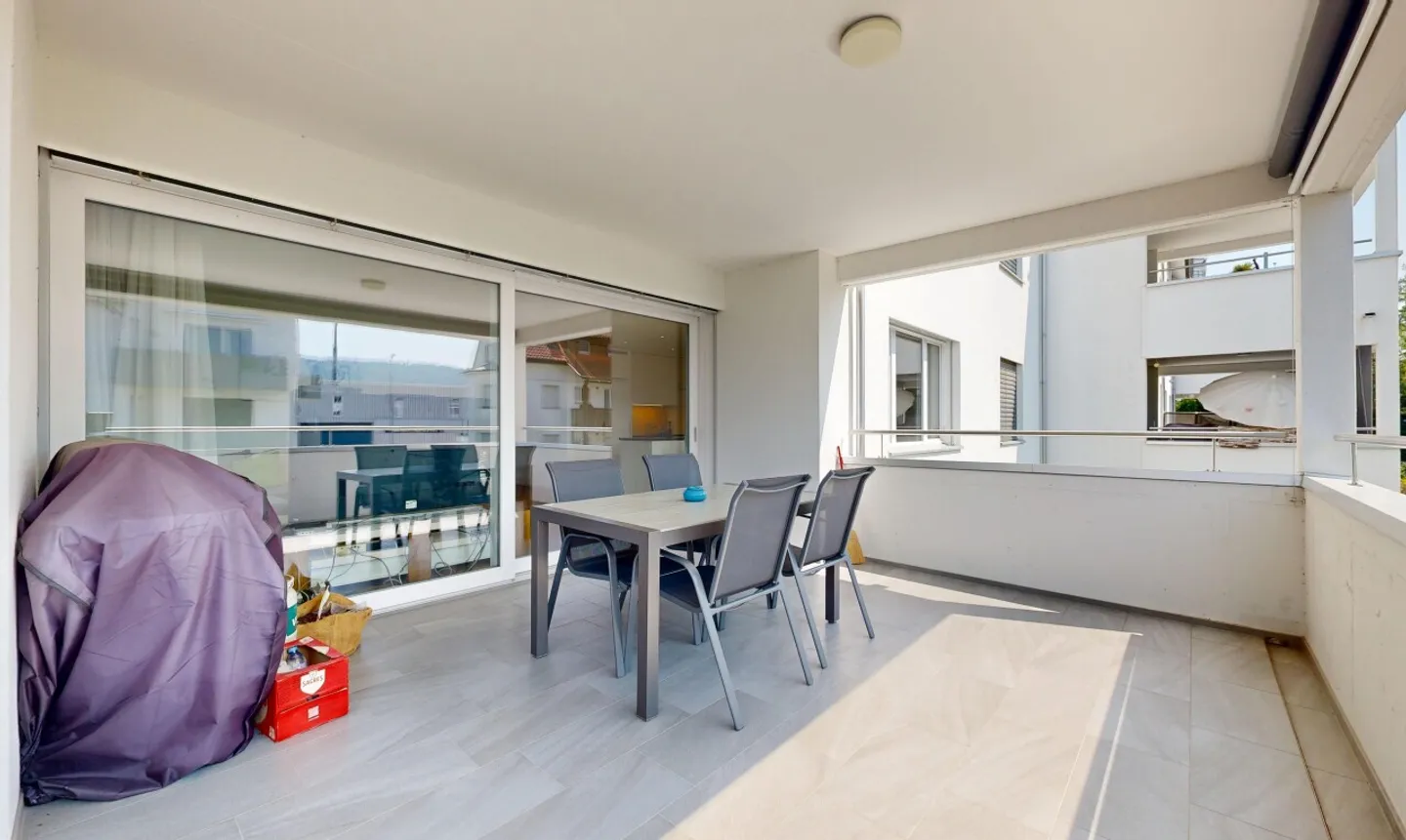 Appartamento spazioso con balcone - Foto 5 di 11
