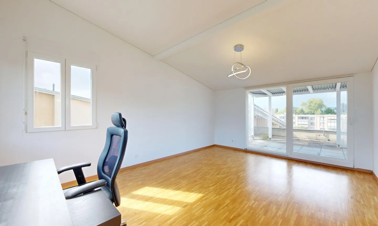 Villa luminosa con giardino nel cuore di Avenches - Foto 7 di 11