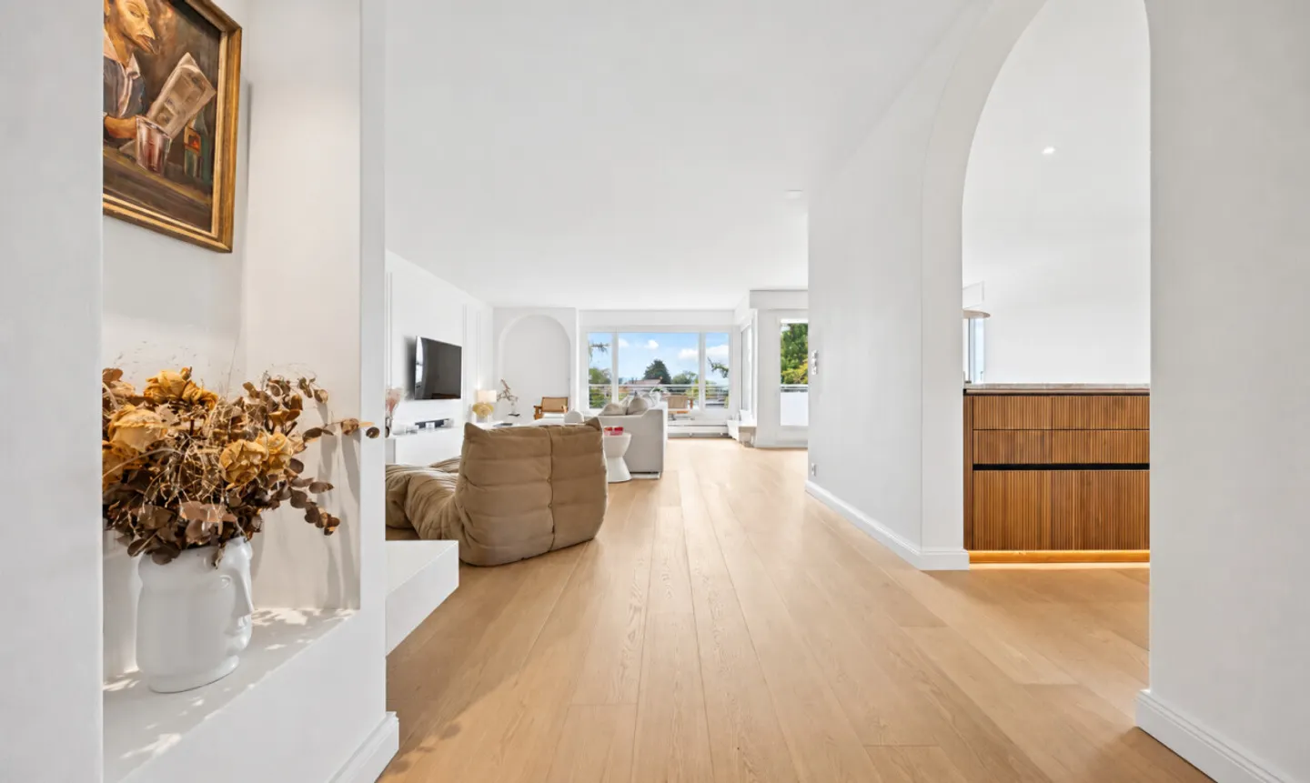 Appartement exclusif de 4,5 pièces avec vue panoramique dégagée - Photo 3 sur 11