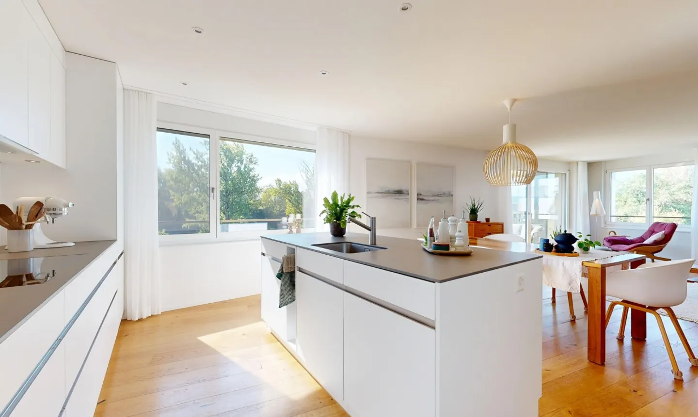 Spacious living with plenty of light and a wonderful view of greenery - Photo 7 of 11
