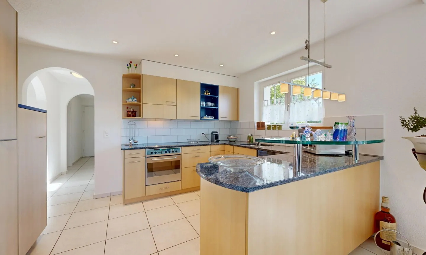 Attractive 5.5-room single-family house with unobstructed views - Photo 4 of 13