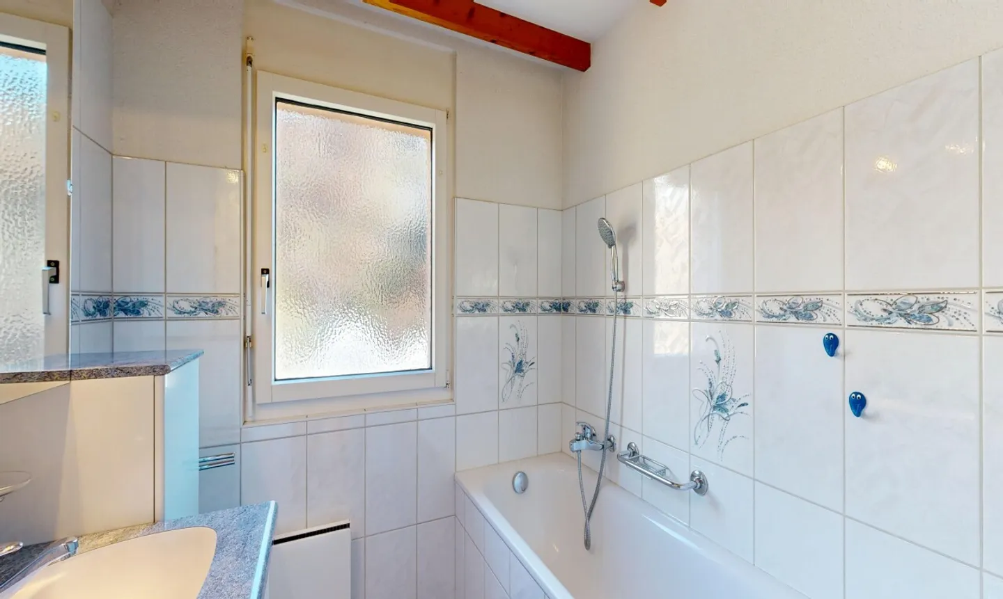 Villa indipendente con 6 stanze e terreno - Foto 10 di 11