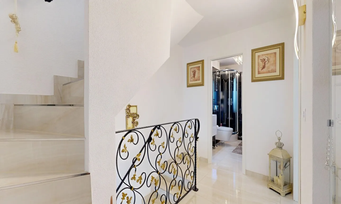 Charmante Doppelhaushälfte mit Garten und viel Raum für Familie - Photo 10 sur 11