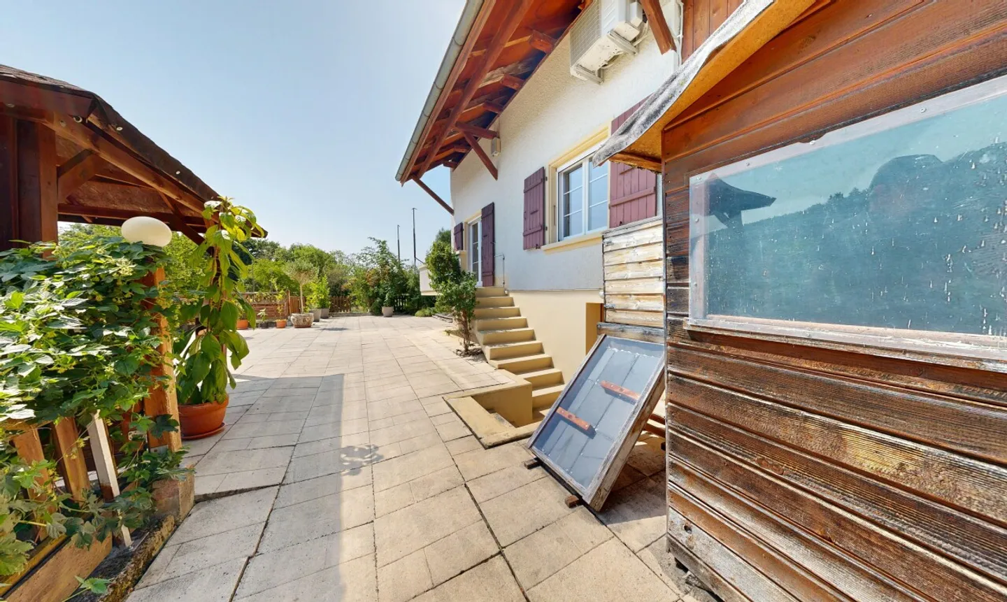 Maison rénovée avec jardin, étang et vue dégagée à 5 min d’Avenches - Photo 8 sur 11