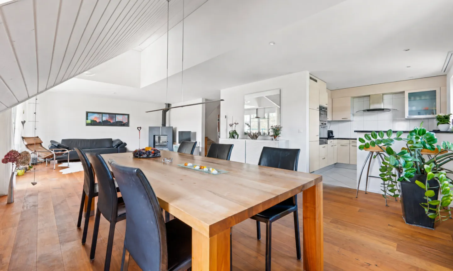Bright 5.5-room penthouse apartment with a view - Photo 3 of 13