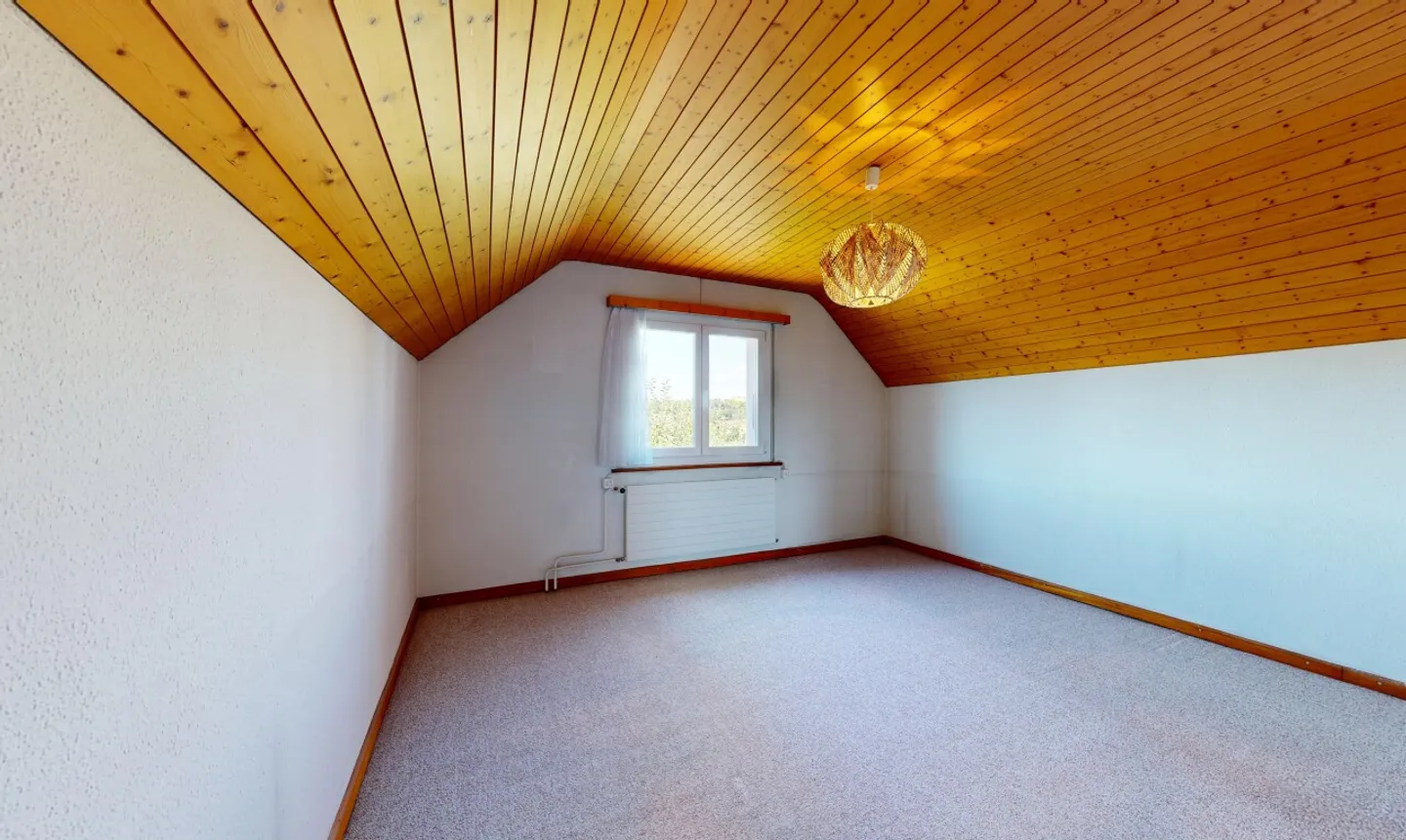 4-room house in a quiet, slightly elevated location with garden - Photo 5 of 11