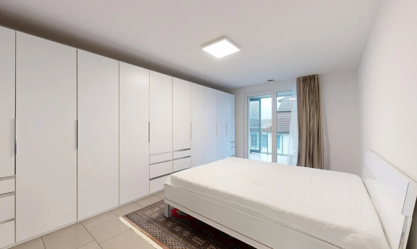 Bright 4.5-room apartment for a comfortable stay in a well-connected location - Photo 4 of 11